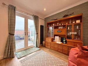 Photo 1- click for photo gallery